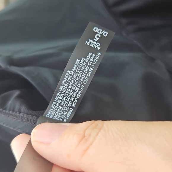 Torrid Size 5 Swim Top Black Flame Print Underwire D/DD Plus Size Bathing Suit - Picture 5 of 5